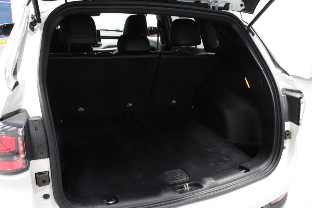 Used 2023 Jeep Compass Limited AWD/4WD image 12