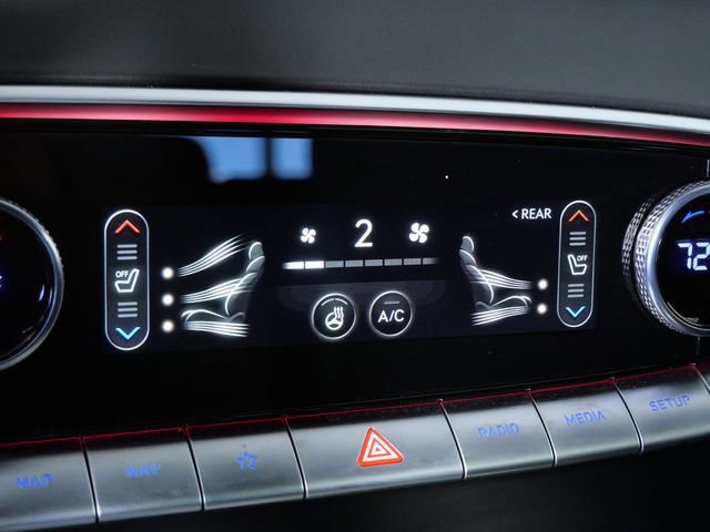 Used 2024 Genesis GV70 2.5T w/ Sport Prestige Package image 21