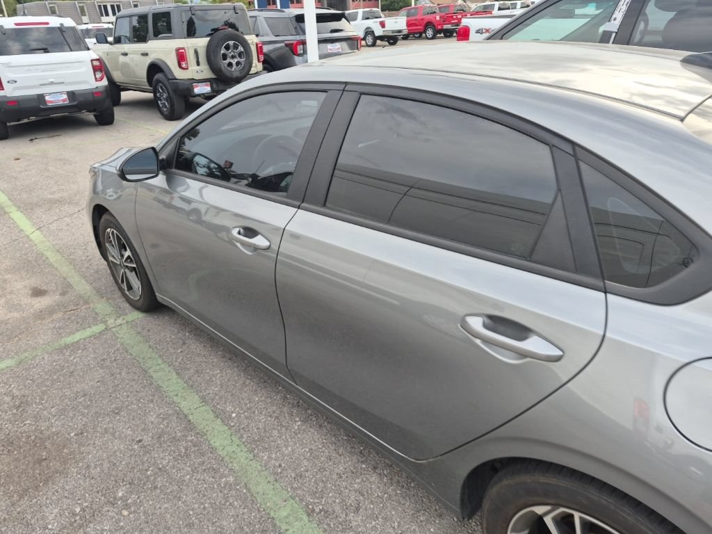 Used 2023 Kia Forte LXS w/ LXS Technology Package FWD image 7