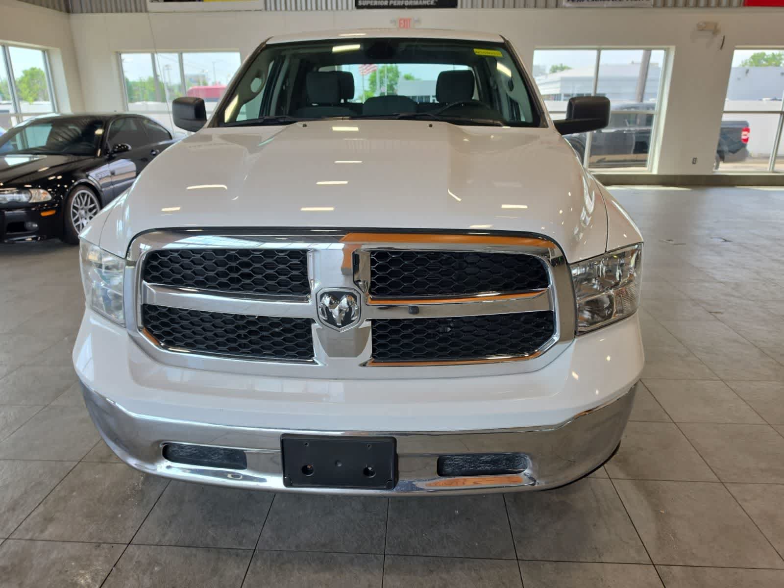 Used 2022 RAM 1500 Classic SLT AWD/4WD image 3