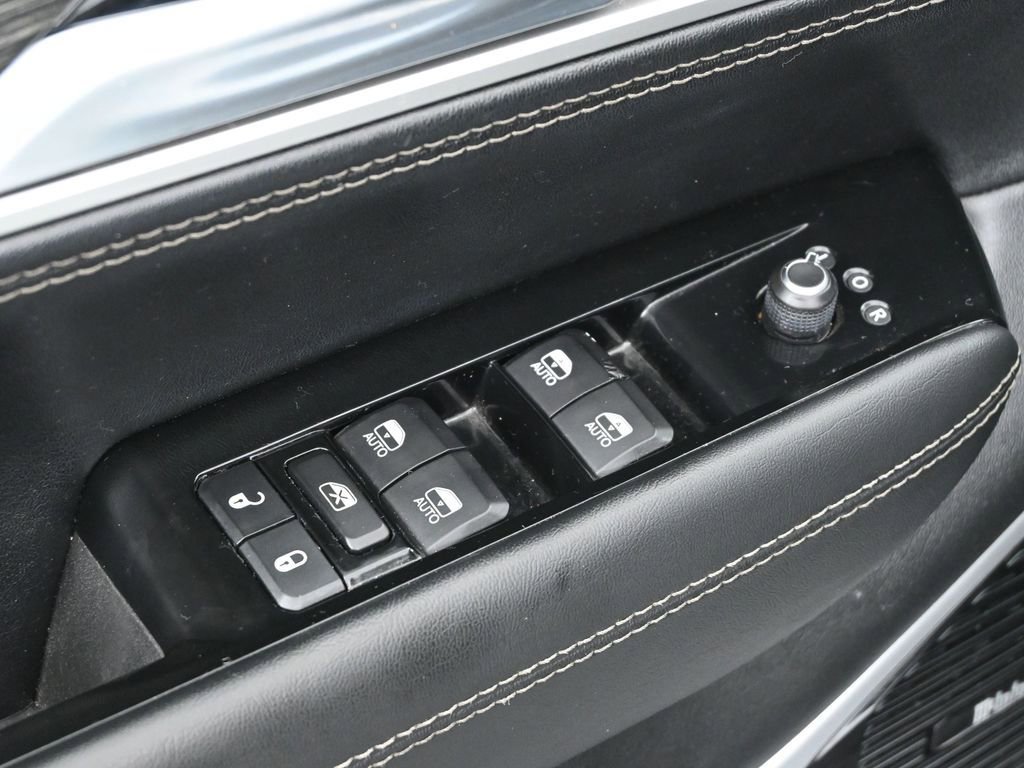 Used 2022 Jeep Wagoneer Series III w/ Premium Group I image 9