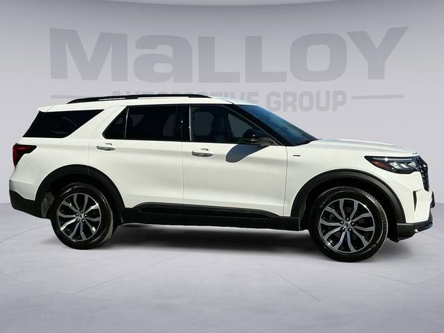 Certified 2025 Ford Explorer ST-Line image 7