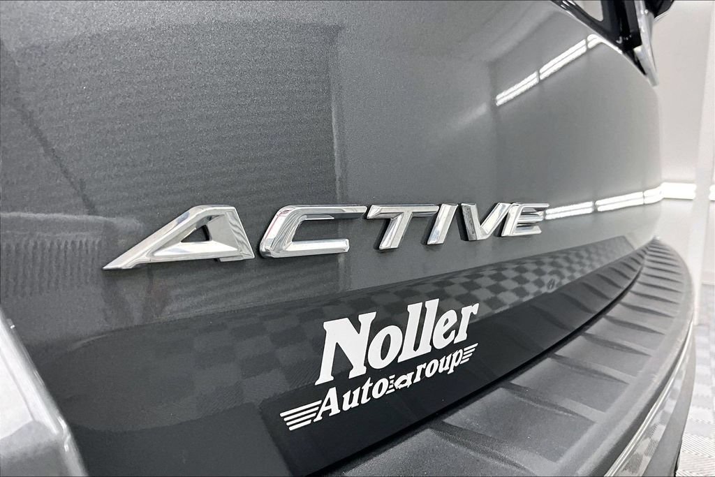 Certified 2025 Ford Explorer Active w/ Active Comfort Package AWD/4WD image 8