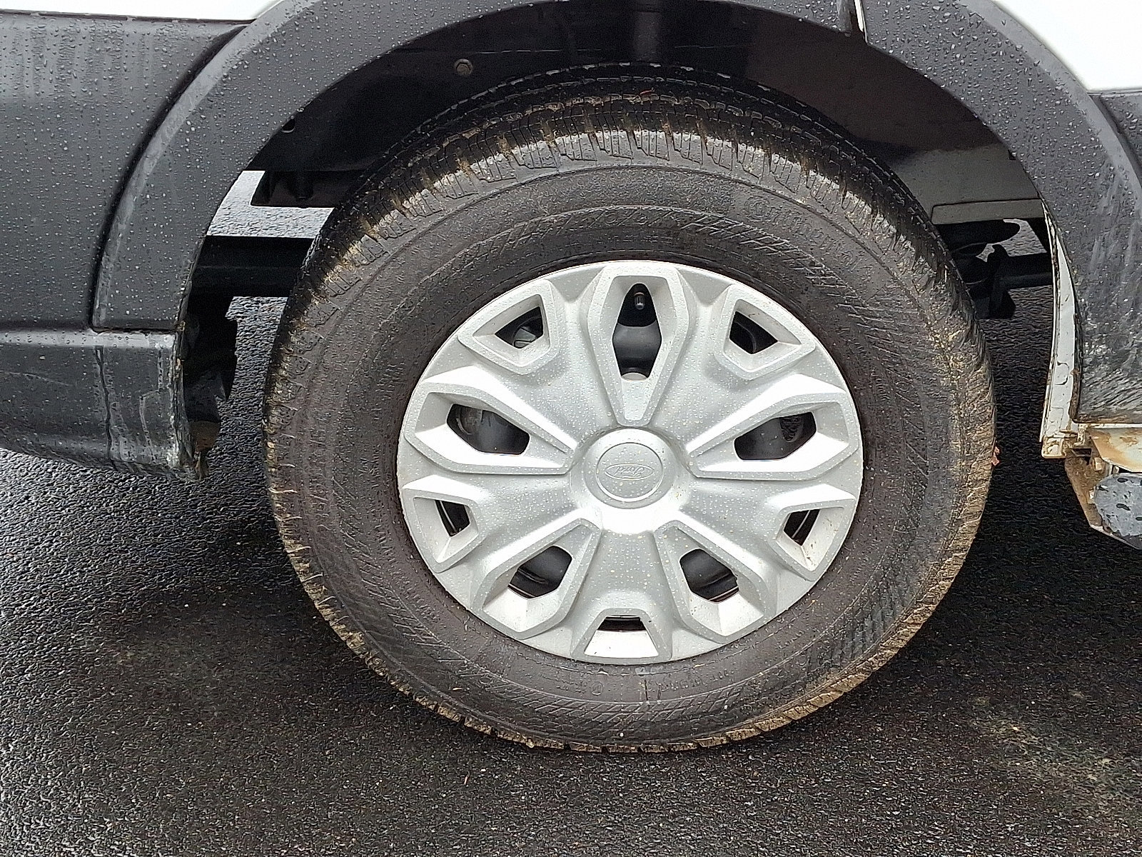 Certified 2024 Ford Transit 250 w/ Exterior Upgrade Package image 9