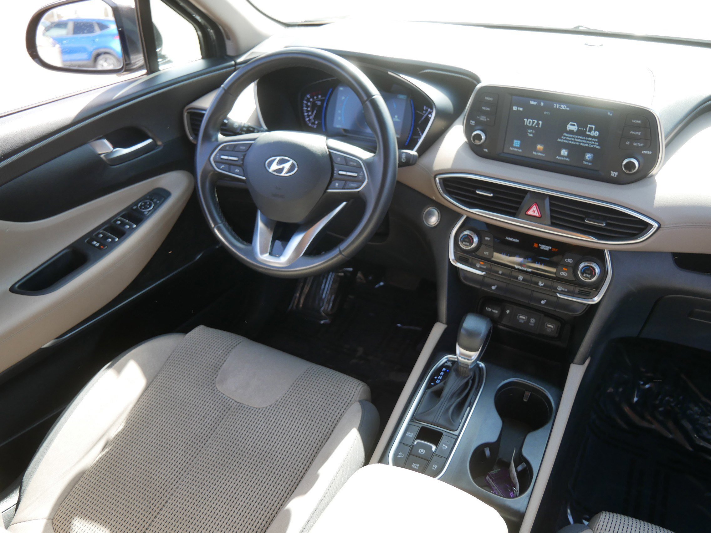 Used 2020 Hyundai Santa Fe SEL w/ Convenience Package image 9