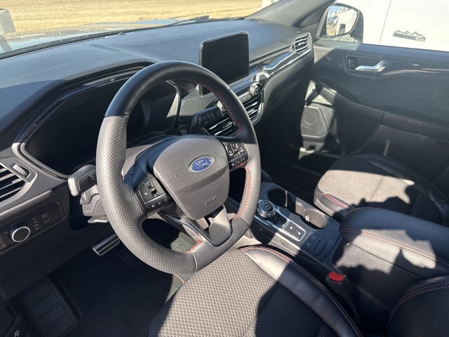 Certified 2023 Ford Escape ST-Line AWD/4WD image 7