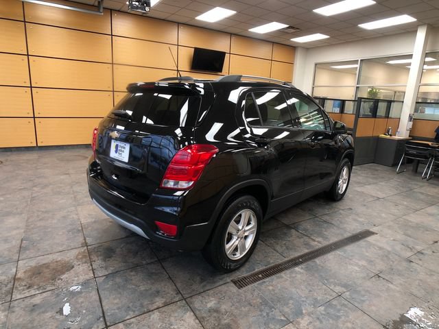Used 2022 Chevrolet Trax LT w/ LT Convenience Package AWD/4WD image 7