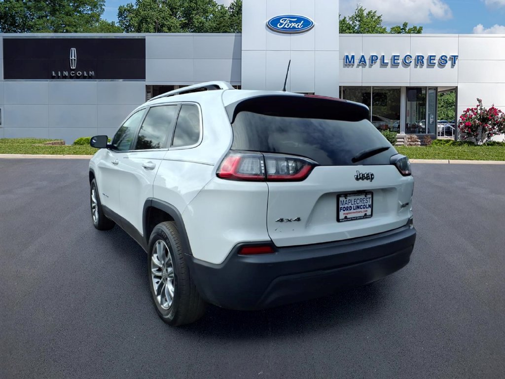 Used 2019 Jeep Cherokee Latitude Plus w/ Comfort/Convenience Group AWD/4WD image 3