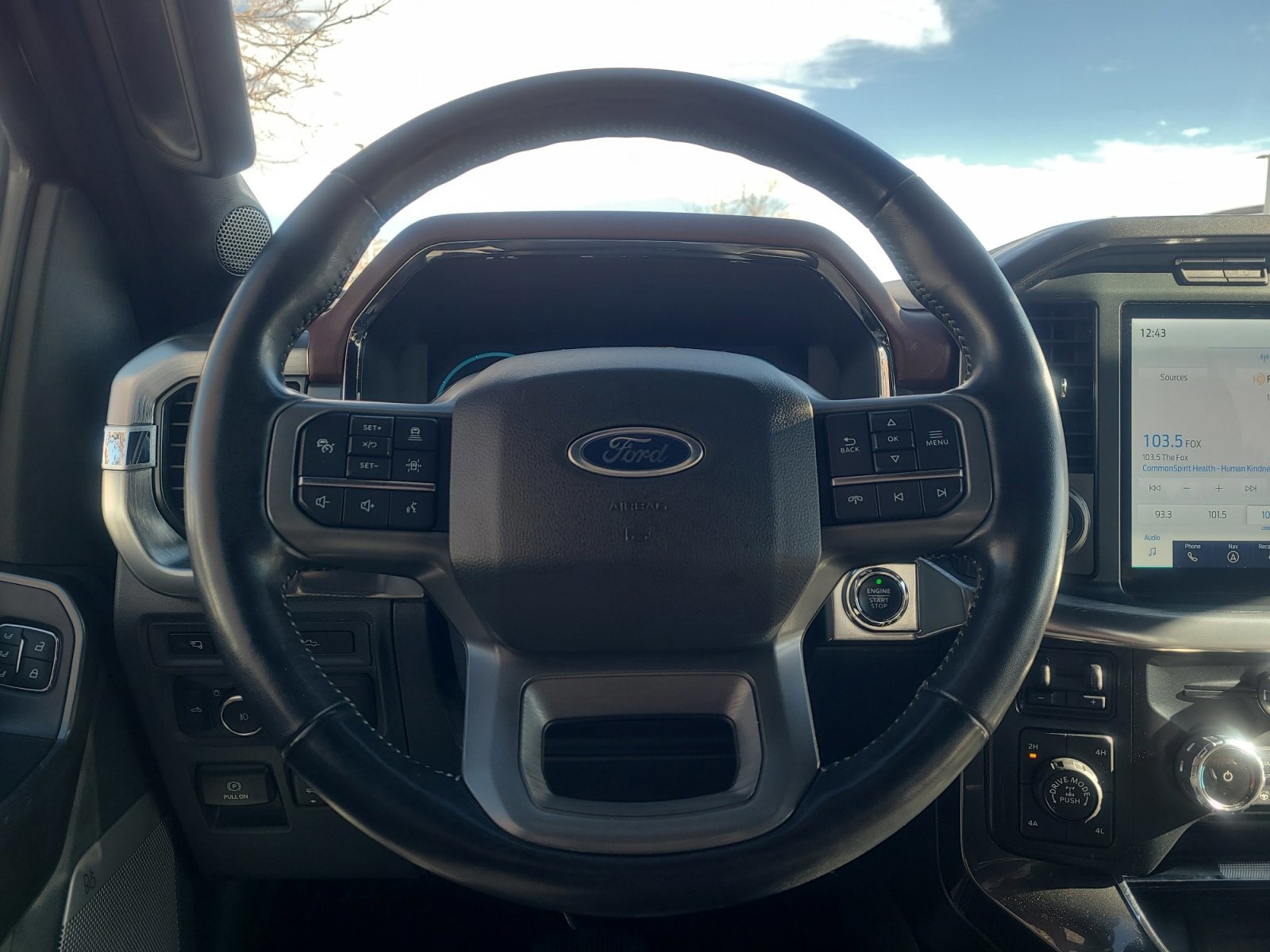 Certified 2022 Ford F150 Lariat w/ Equipment Group 502A High image 9