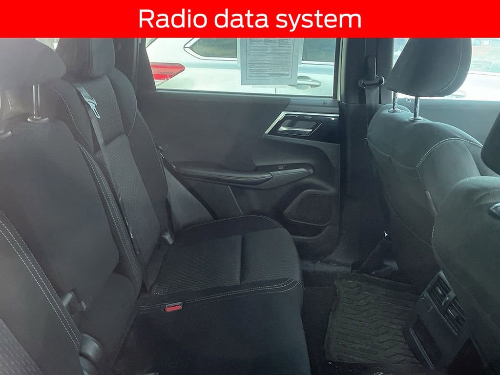 Used 2022 Mitsubishi Outlander ES image 9