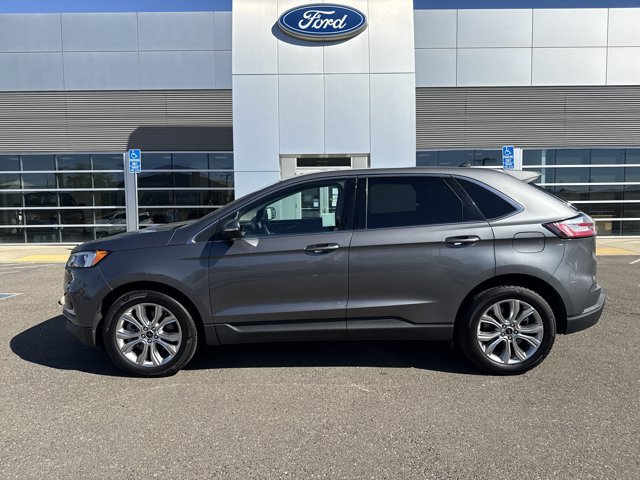 Certified 2024 Ford Edge Titanium AWD/4WD image 2