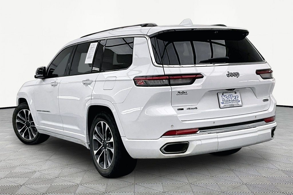 Used 2022 Jeep Grand Cherokee L Overland w/ Luxury Tech Group IV AWD/4WD image 13