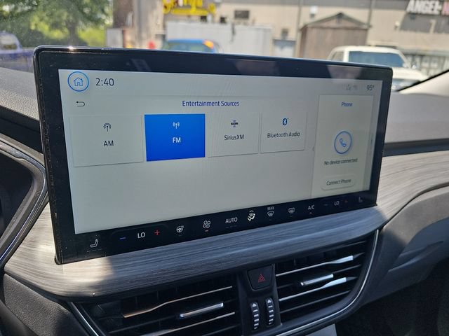 Certified 2023 Ford Escape Platinum w/ Premium Technology Package AWD/4WD image 25