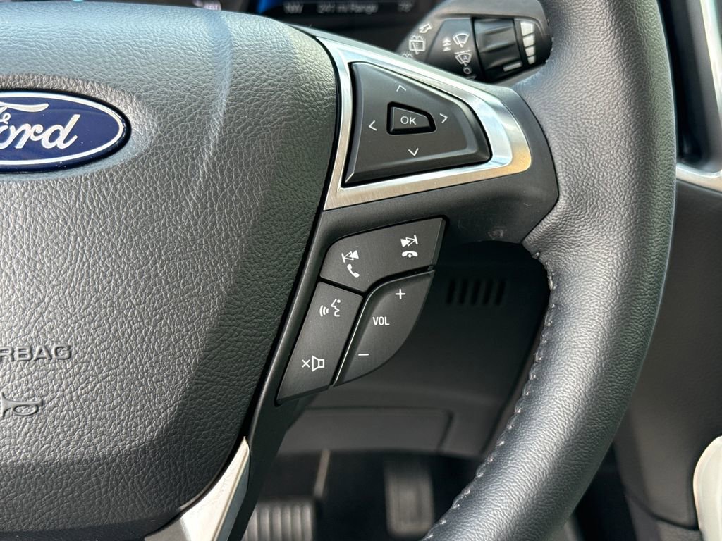 Certified 2024 Ford Edge Titanium image 16