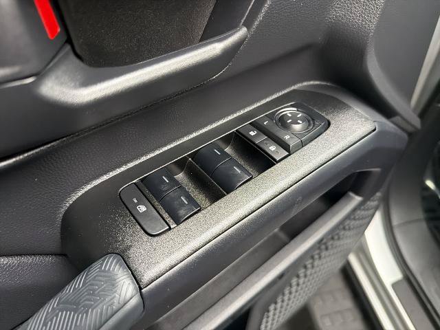 Used 2025 Toyota 4Runner SR5 AWD/4WD image 16