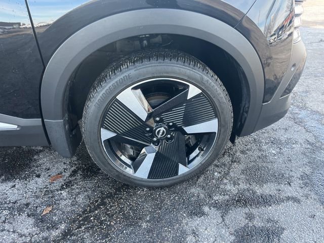 Used 2025 Nissan Kicks SR image 7