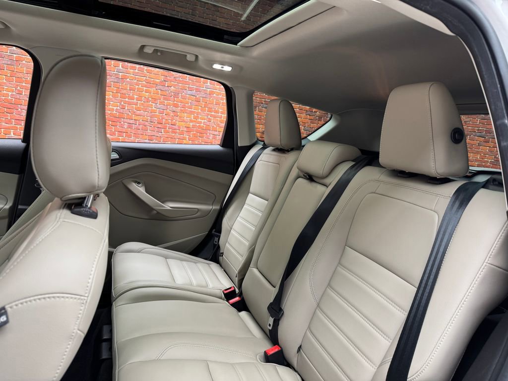 Certified 2019 Ford Escape SEL FWD image 28