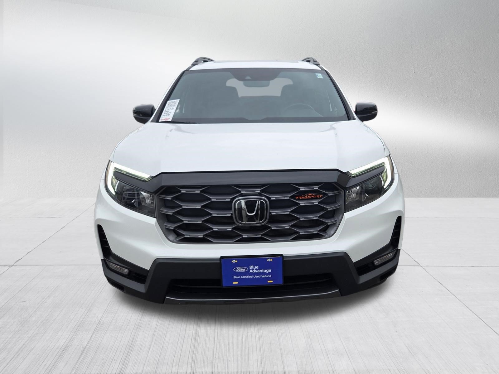 Used 2022 Honda Passport TrailSport image 2