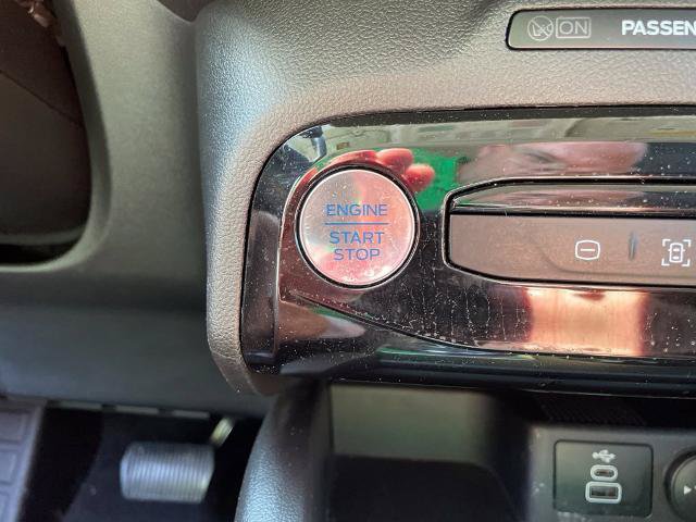 Certified 2025 Ford Escape SE FWD image 23