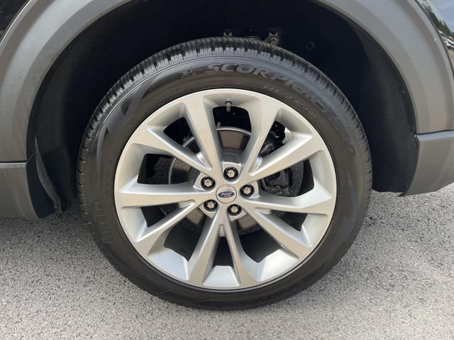 Certified 2023 Ford Explorer Platinum w/ Technology Package AWD/4WD image 11