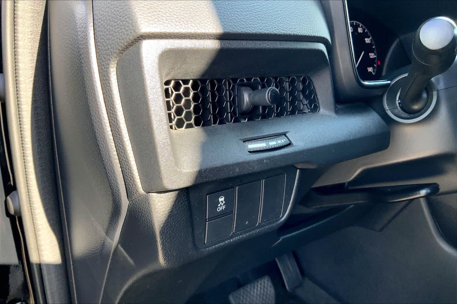 Used 2025 Honda CR-V EX image 33