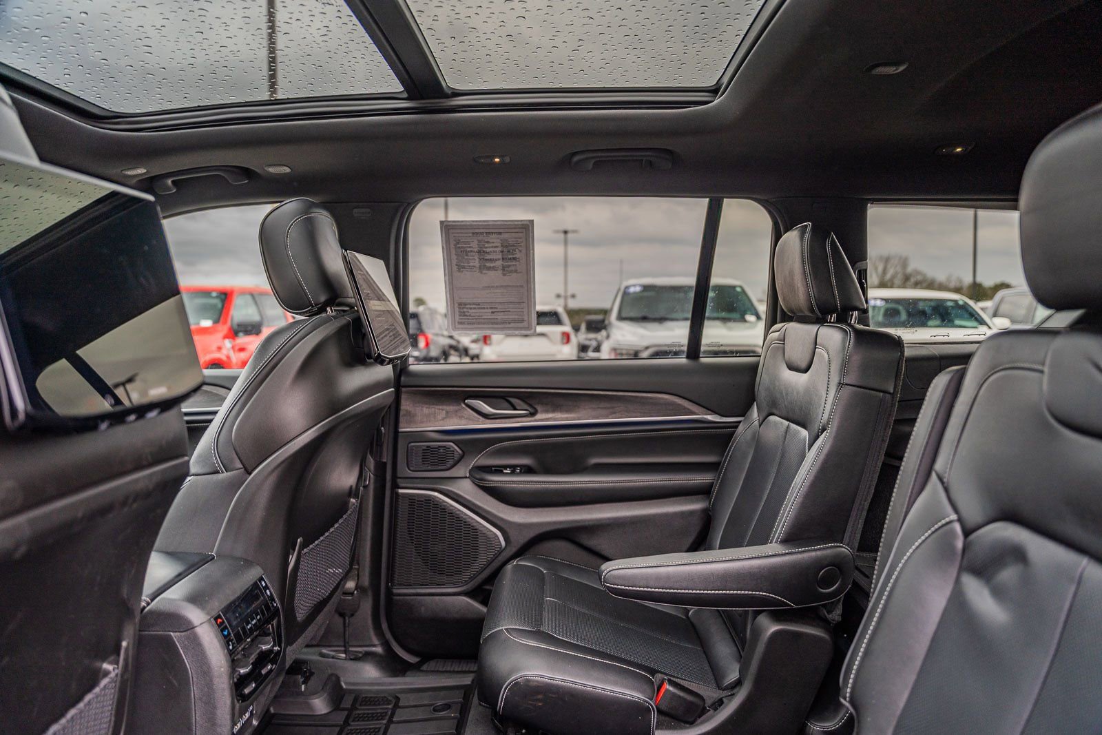 Used 2023 Jeep Grand Cherokee L Overland w/ Rear Seat Video Group I image 26