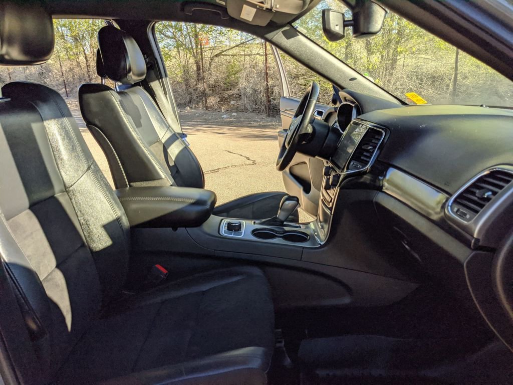 Used 2020 Jeep Grand Cherokee Altitude image 21