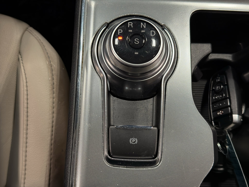 Certified 2022 Ford Edge Titanium image 24