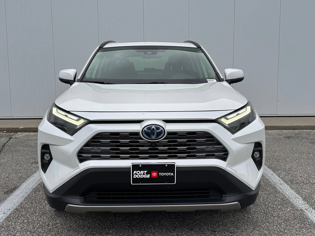 Used 2022 Toyota RAV4 Limited AWD/4WD image 10