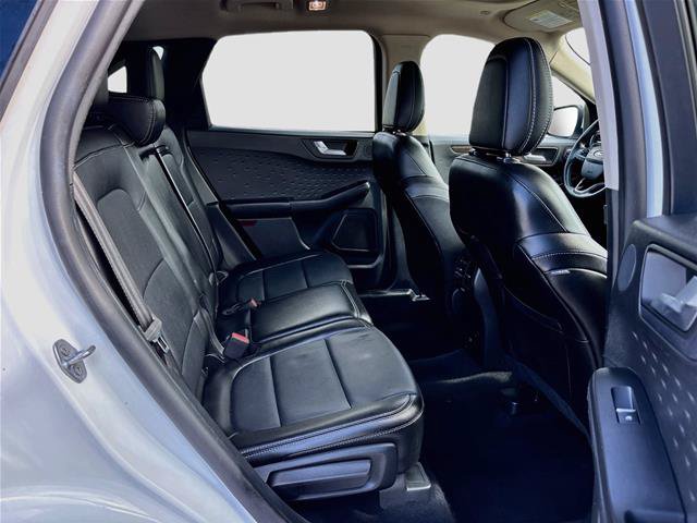 Certified 2020 Ford Escape Titanium AWD/4WD image 31