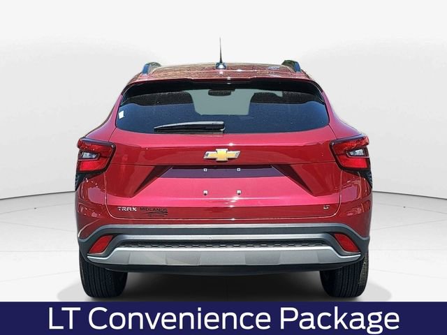 Used 2025 Chevrolet Trax LT w/ LT Convenience Package FWD image 8