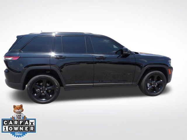 Used 2025 Jeep Grand Cherokee Limited w/ Black Appearance Package RWD image 13