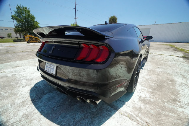 Certified 2022 Ford Mustang Shelby GT500 w/ Technology Package RWD image 3