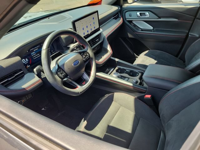 Certified 2025 Ford Explorer ST AWD/4WD image 3