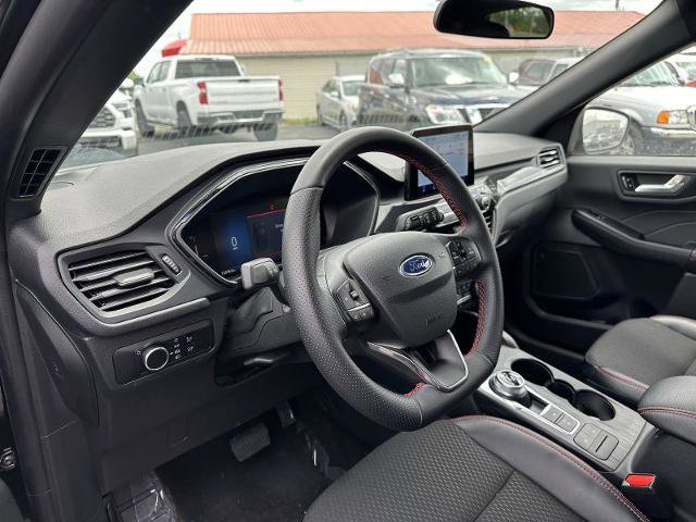 Certified 2025 Ford Escape ST-Line AWD/4WD image 18