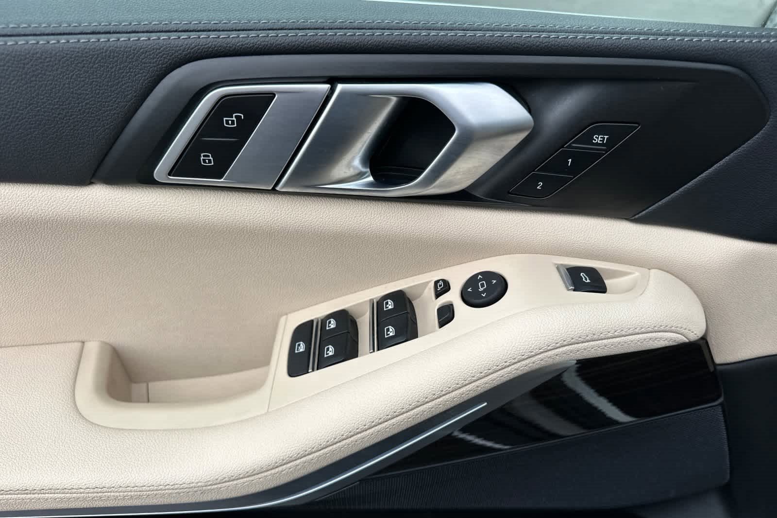 Used 2021 BMW X5 xDrive45e w/ Convenience Package image 13