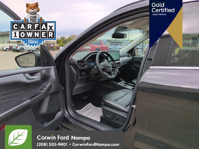 Certified 2025 Ford Escape Platinum AWD/4WD image 11