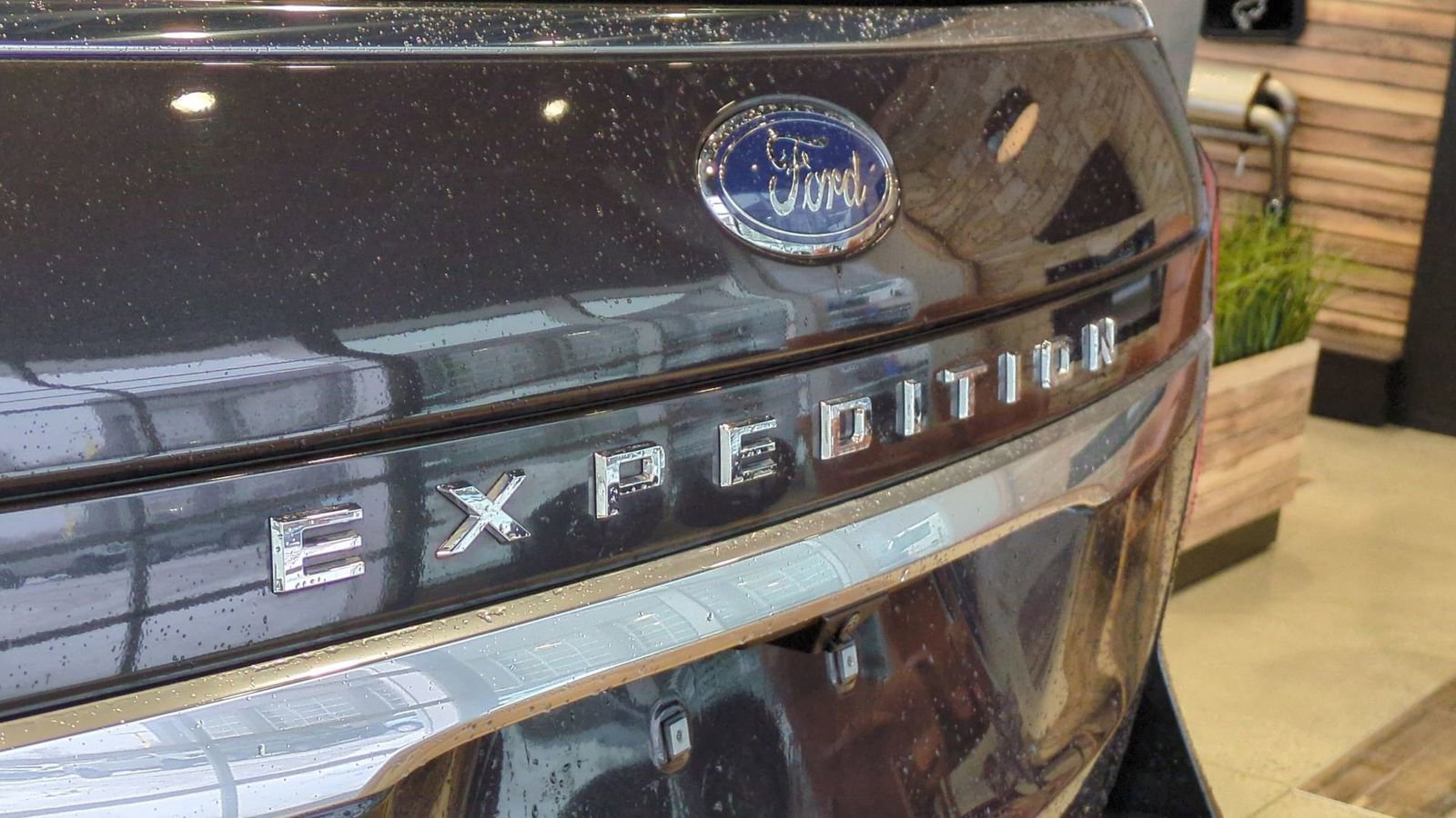 Certified 2023 Ford Expedition Platinum image 12