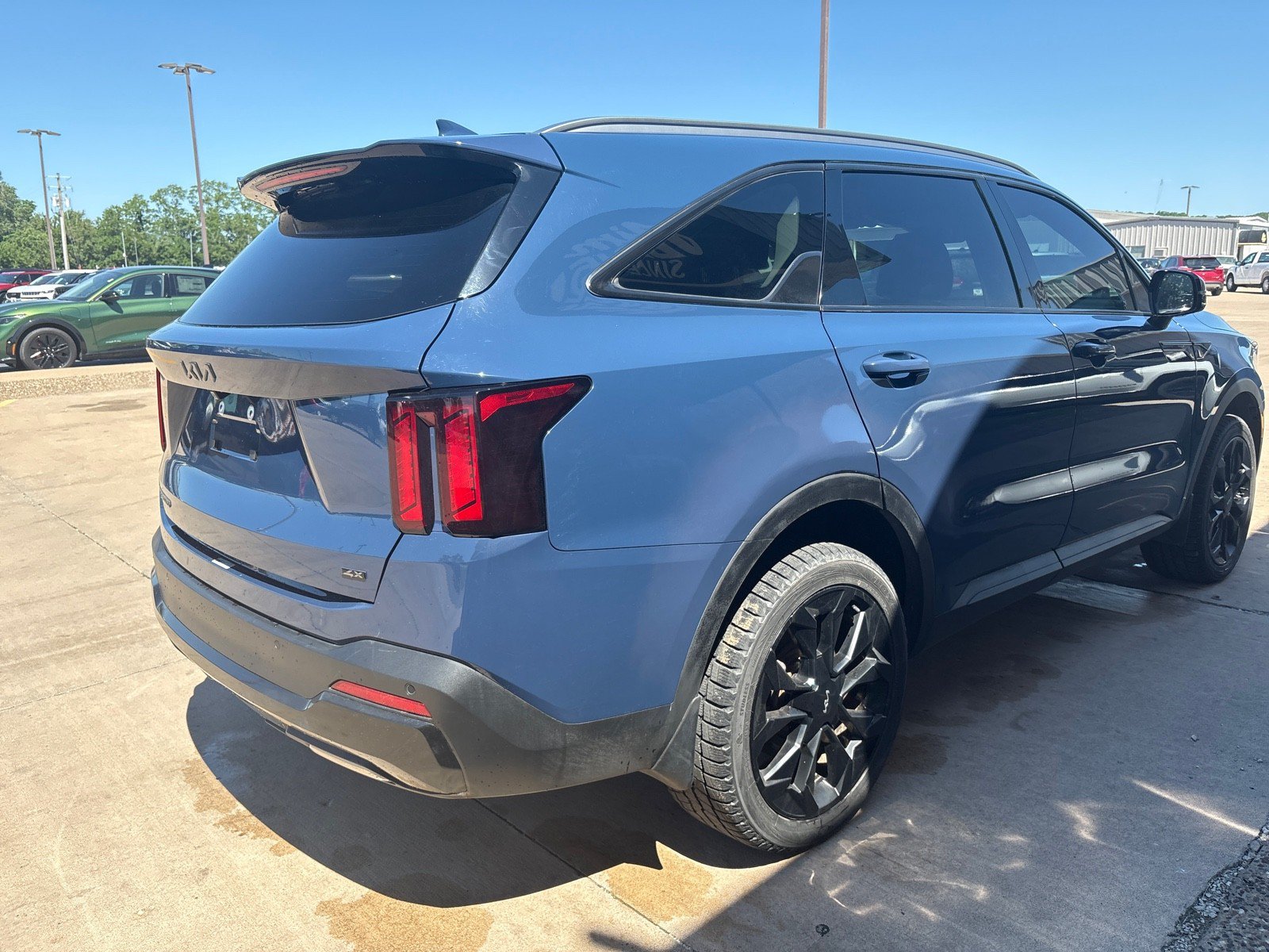 Used 2024 Kia Sorento EX AWD/4WD image 9