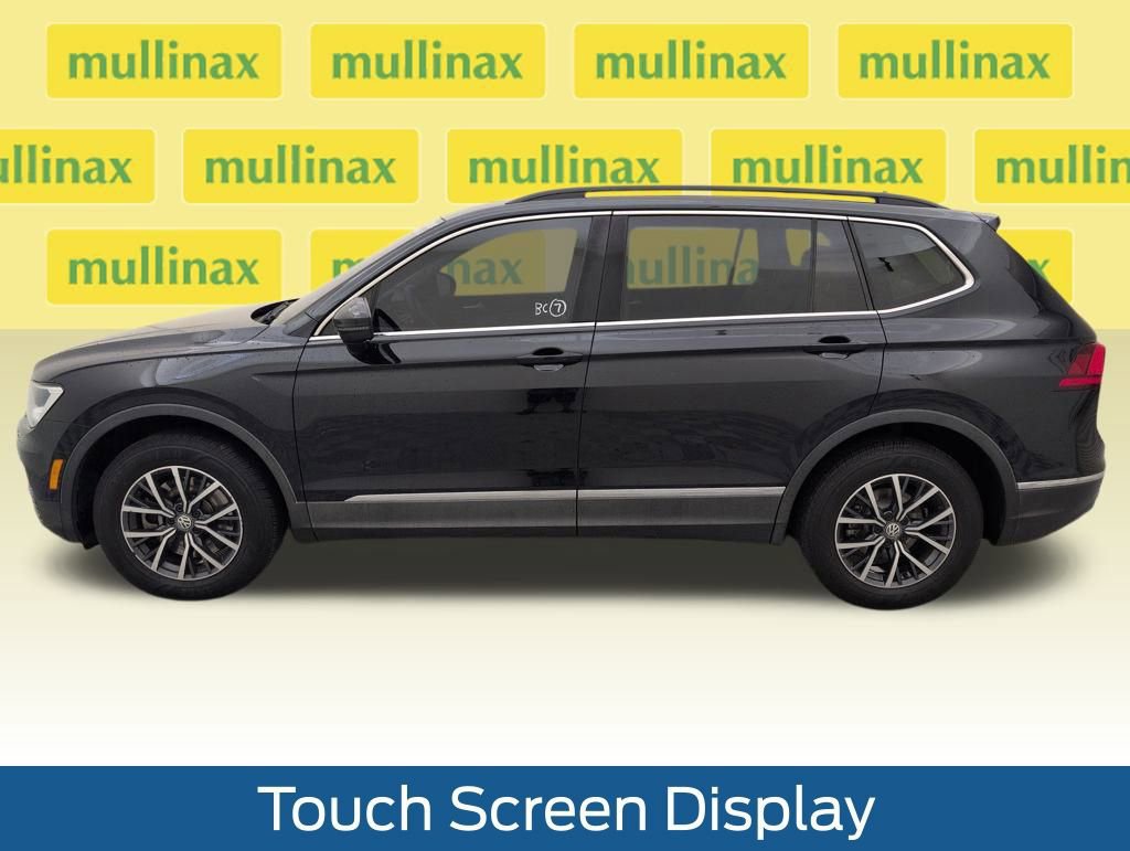 Used 2020 Volkswagen Tiguan SE w/ Panoramic Sunroof Package image 2