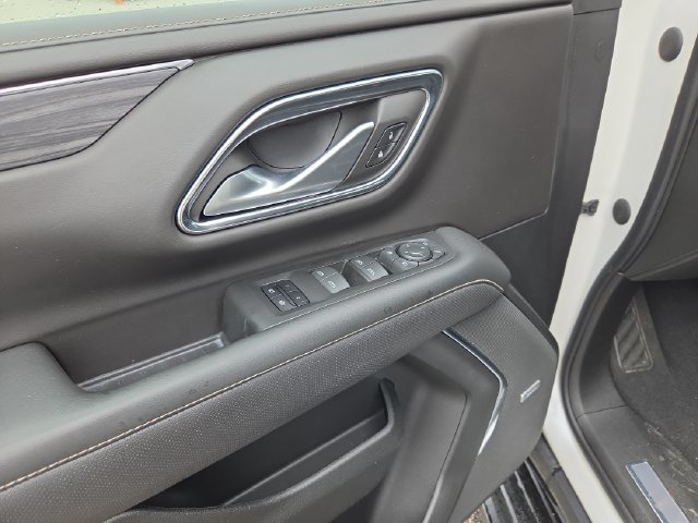 Used 2022 GMC Yukon SLT w/ SLT Premium Package AWD/4WD image 10