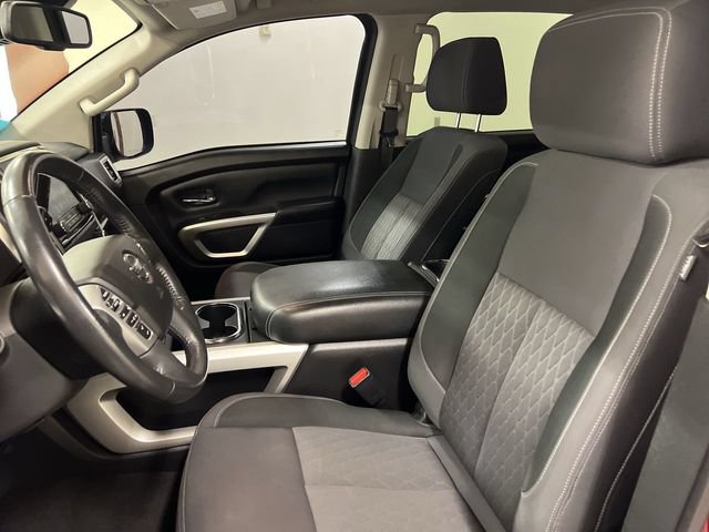 Used 2021 Nissan Titan SV w/ SV Convenience Package AWD/4WD image 8