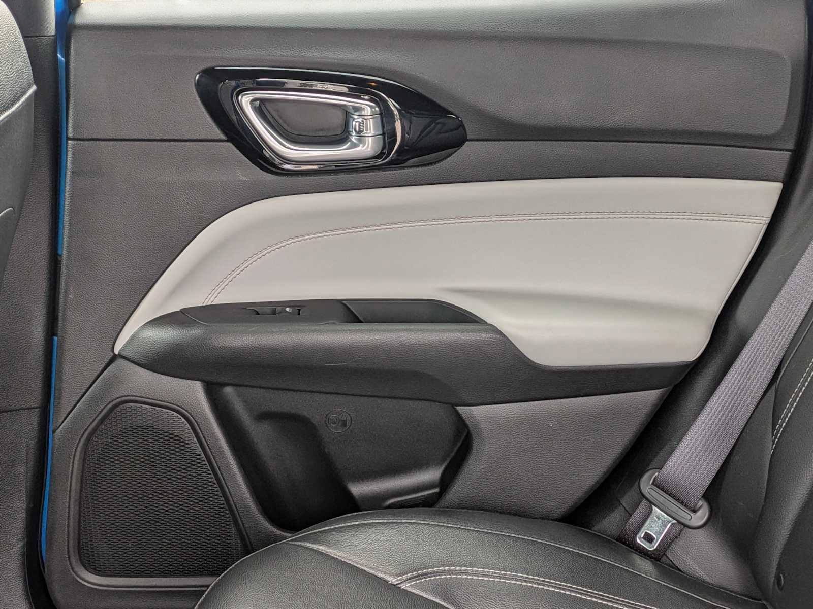 Used 2025 Jeep Compass Limited AWD/4WD image 19