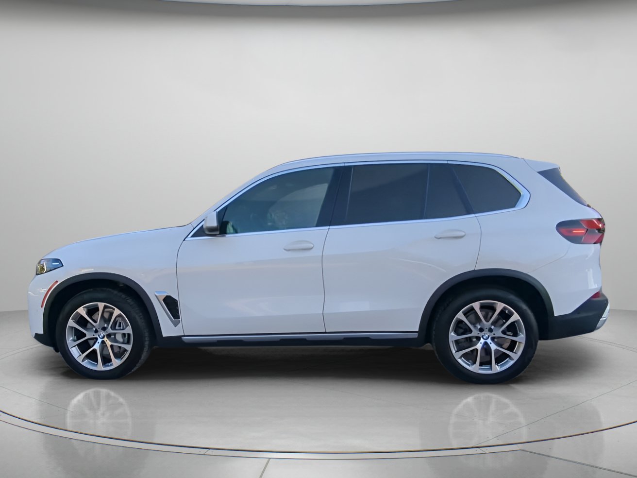 Used 2025 BMW X5 xDrive40i w/ Premium Package AWD/4WD image 18