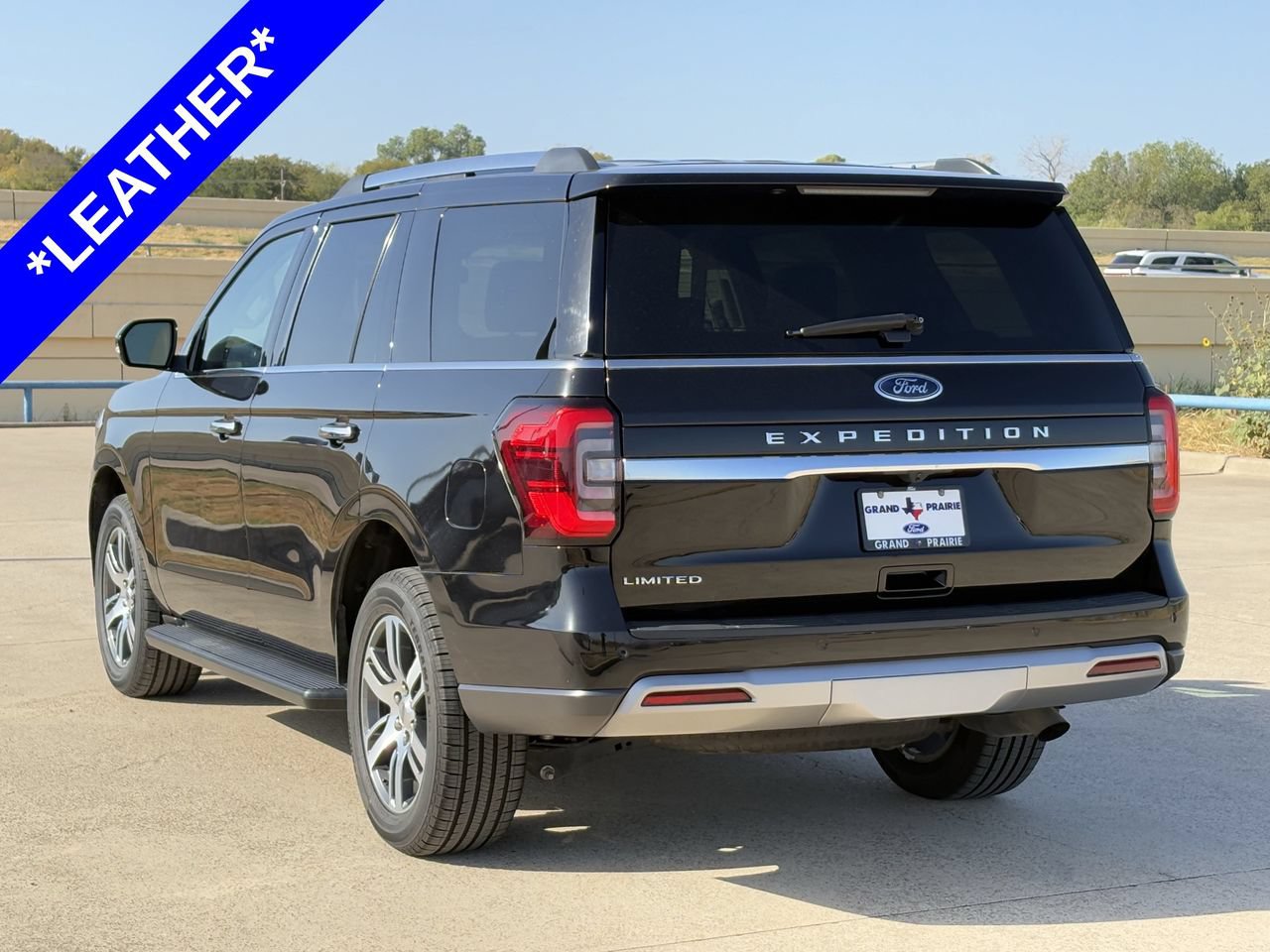 Certified 2024 Ford Expedition Limited RWD image 6