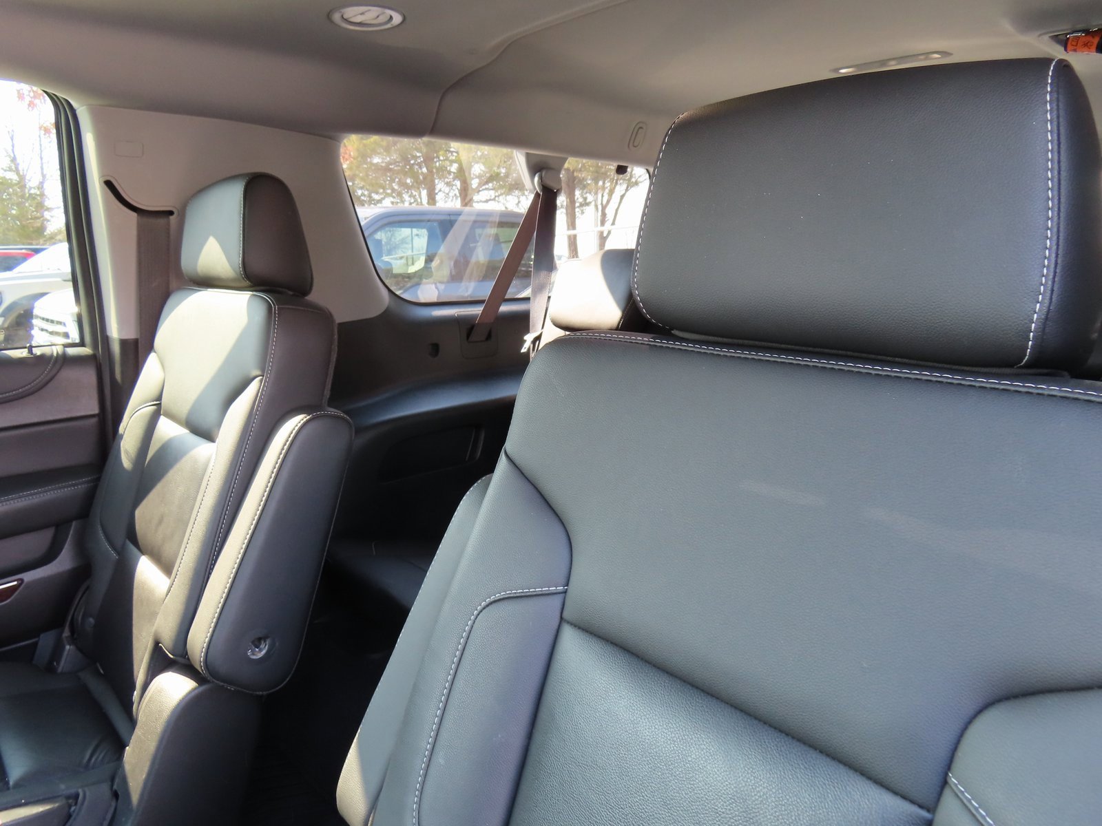 Used 2019 GMC Yukon XL SLT image 30