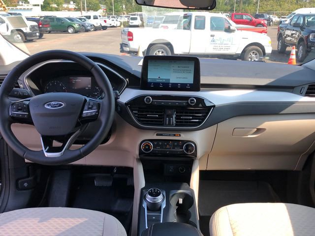 Certified 2022 Ford Escape SE w/ Cold Weather Package image 11