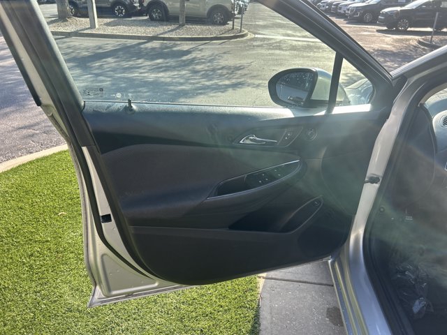 Used 2017 Chevrolet Cruze LT w/ Convenience Package FWD image 10