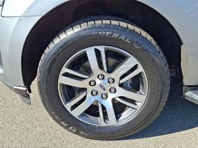 Certified 2023 Ford Expedition Max Limited image 9