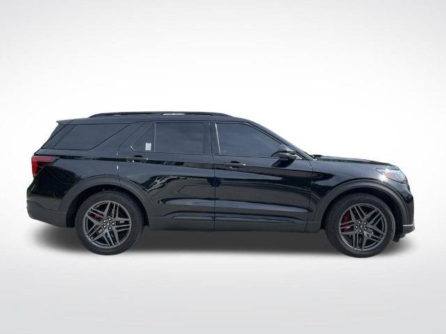 Certified 2025 Ford Explorer ST RWD image 4